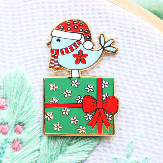 Christmas Birdie Magnetic Needle Minder by Flamingo Toes