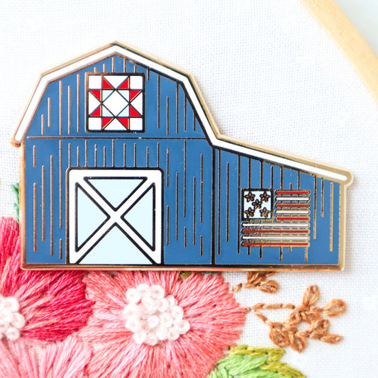 Patriotic Barn Needle Minder by Flamingo Toes