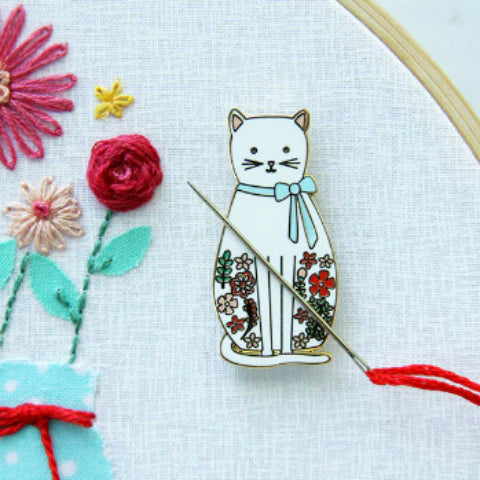 White Floral Cat Magnetic Needle Minder by Flamingo Toes